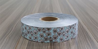 Rouleaux de film d'operculage personnalisés